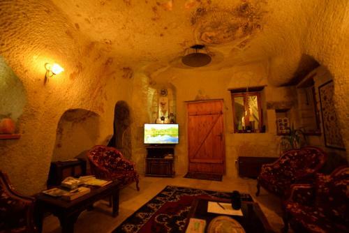 Courtyard Cave Hotel