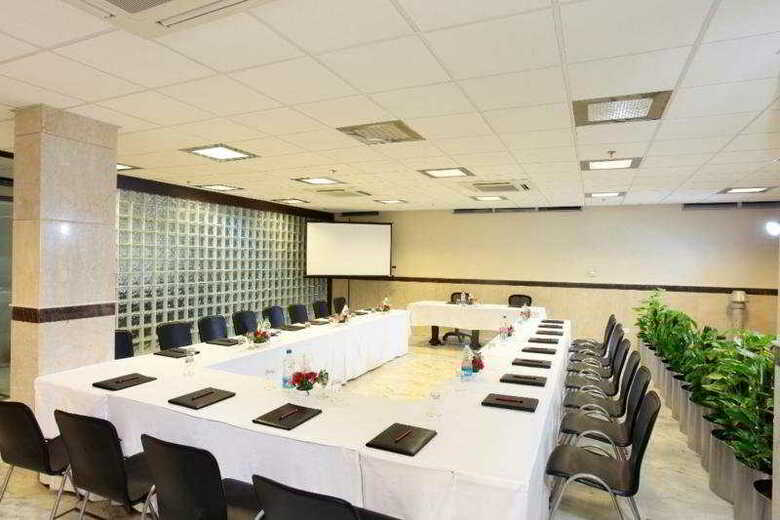 Hotel Iris Park Delhi