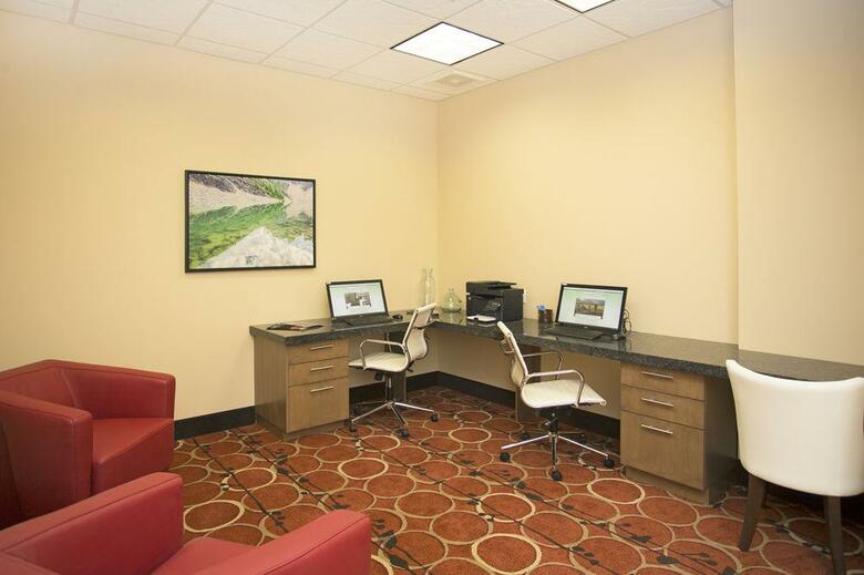 Hotel Wyndham Garden Calgary Airport