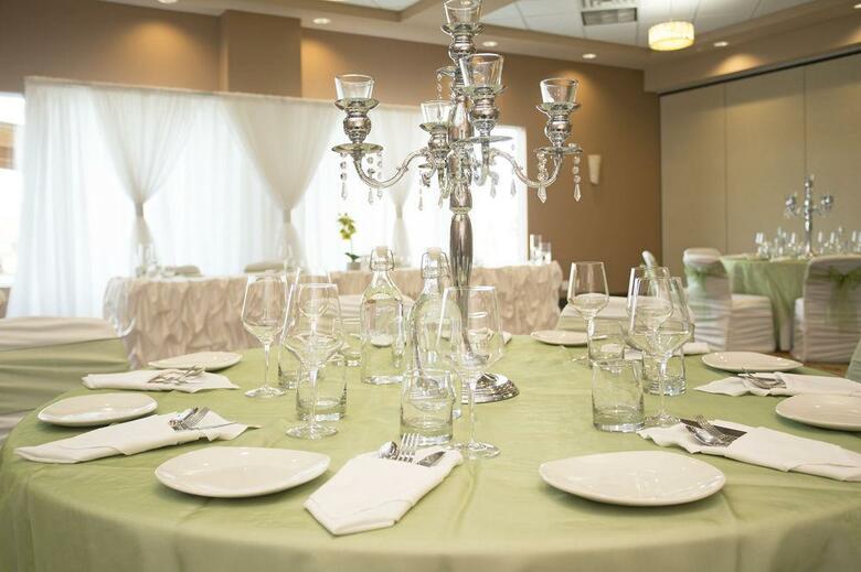 Hotel Wyndham Garden Calgary Airport
