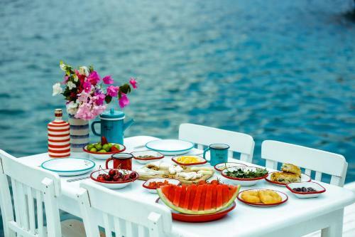 Blue Bosprina Hotel