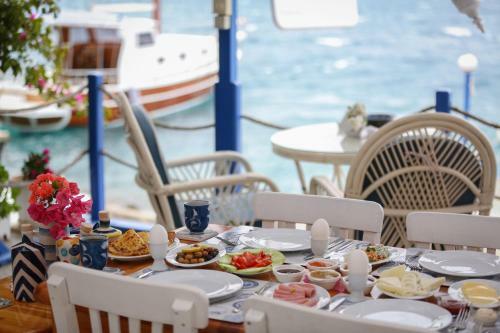 Blue Bosprina Hotel
