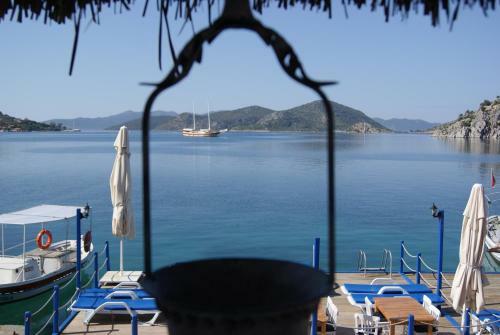 Blue Bosprina Hotel