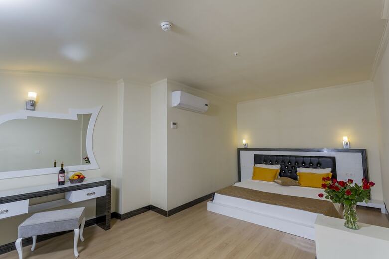 Hotel Senza The Inn Resort & Spa