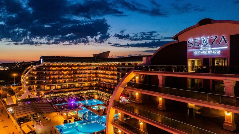 Hotel Senza The Inn Resort & Spa