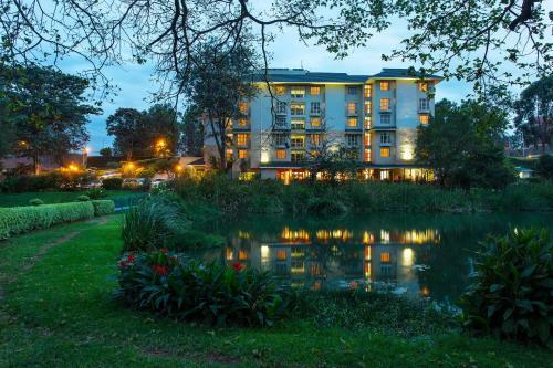 Hotel Qaribu Inn