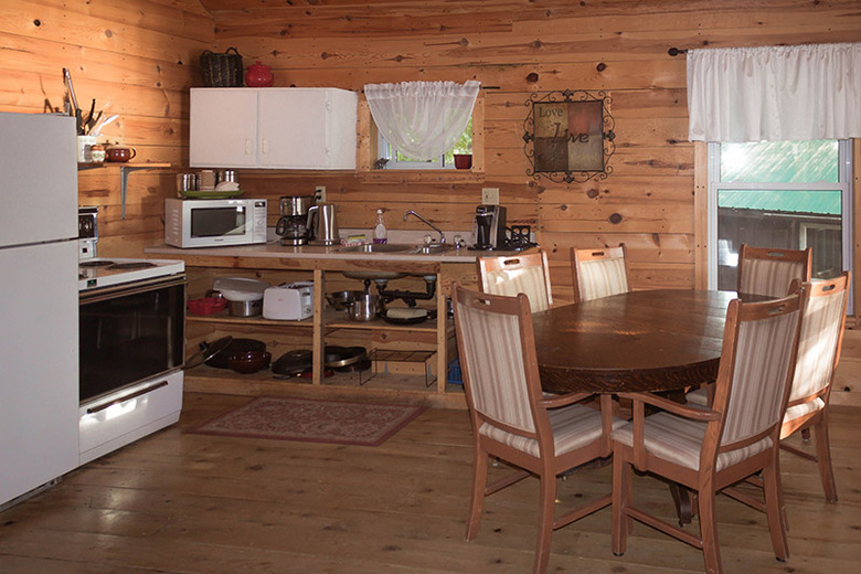 Hotel Mattawa River Cottages & Cardinal Restaurant