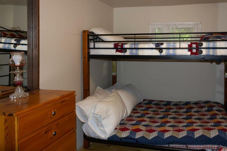 Hotel Mattawa River Cottages & Cardinal Restaurant
