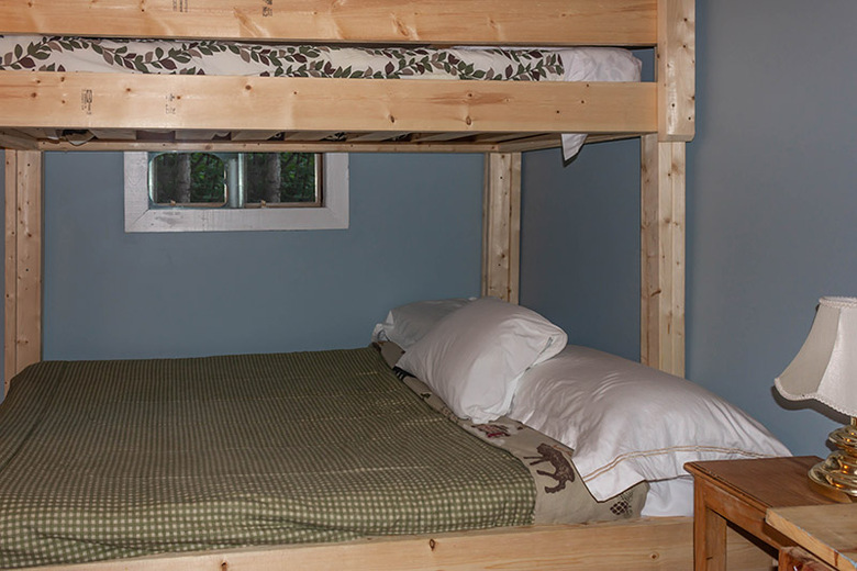Hotel Mattawa River Cottages & Cardinal Restaurant