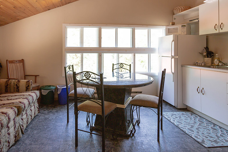 Hotel Mattawa River Cottages & Cardinal Restaurant