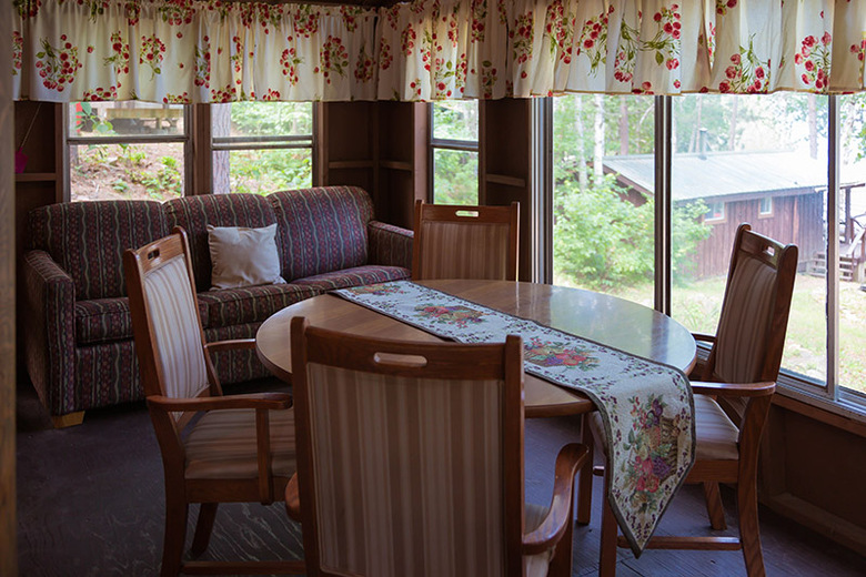 Hotel Mattawa River Cottages & Cardinal Restaurant