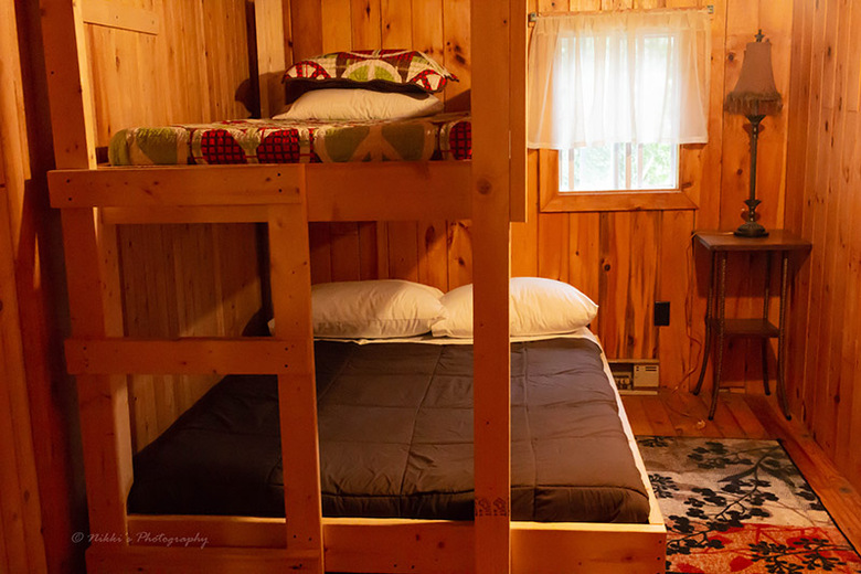 Hotel Mattawa River Cottages & Cardinal Restaurant