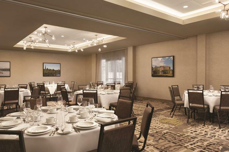 Radisson Kingswood Hotel Suites Fredericton Nb
