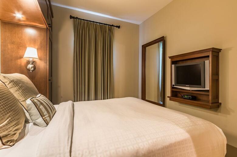 Hotel Chateau Beauvallon