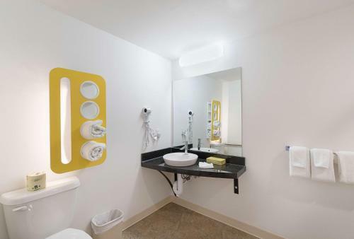 Hotel Studio 6 Bruderheim