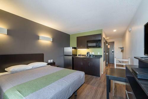 Hotel Studio 6 Bruderheim