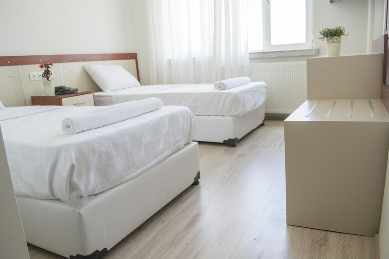 Yildirim Hotel