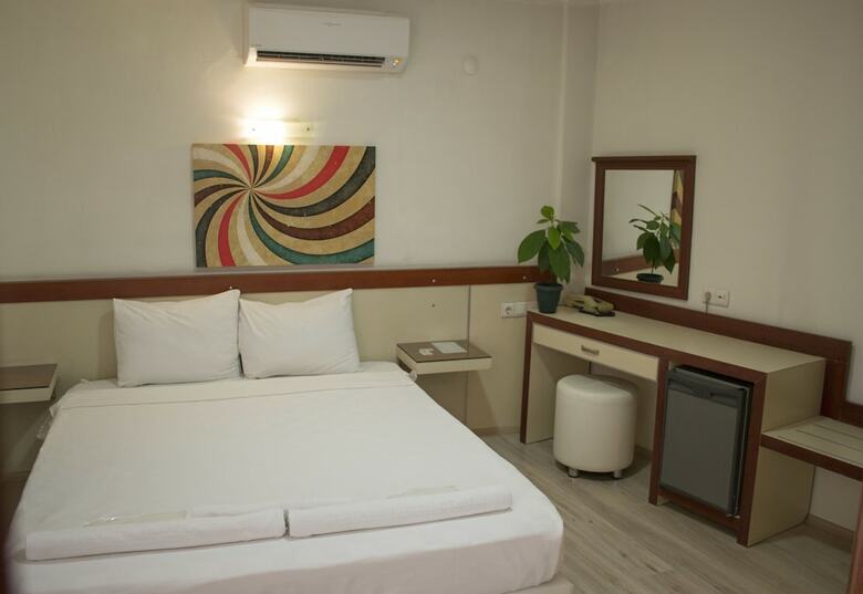 Yildirim Hotel