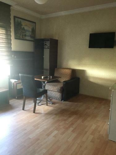 Kayzer Hotel