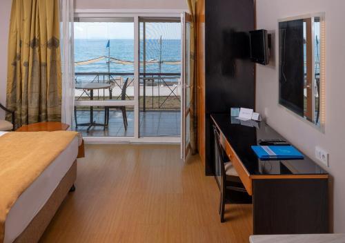 Assos Eden Gardens Hotel