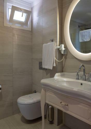 Assos Eden Gardens Hotel