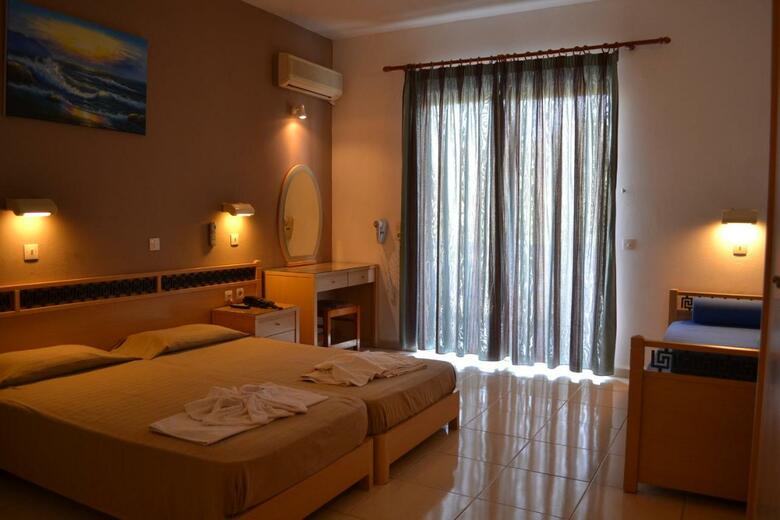 Apartamentos White Palace Studios