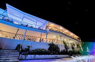 Horizon Beach Hotel