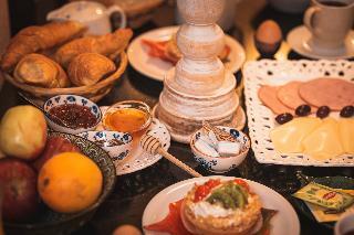 Hotel V.a. Boutique Apartments And Suites