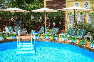 Hotel V.a. Boutique Apartments And Suites