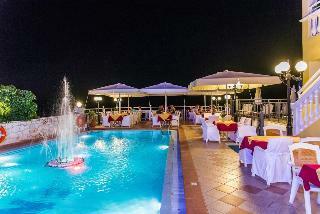 Denise Beach Hotel