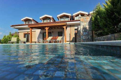 Grenadine Lodge