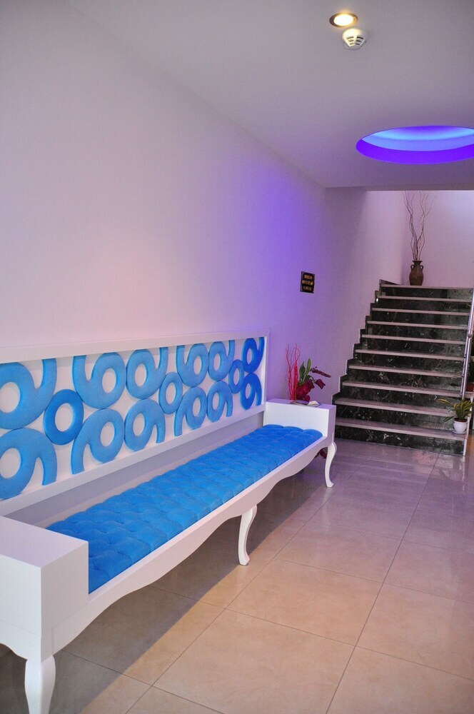 Aura Hotel