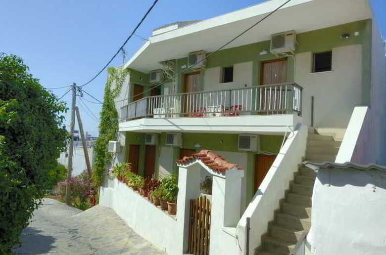 Apartamentos Eleni Studios
