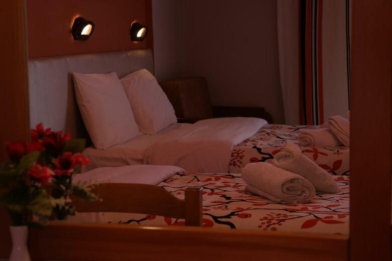Alexiou Hotel