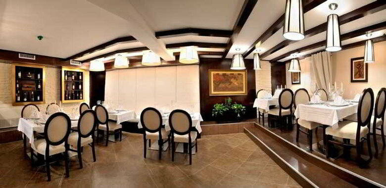 Hotel Perastra