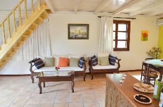 Traditional Villas Therianos