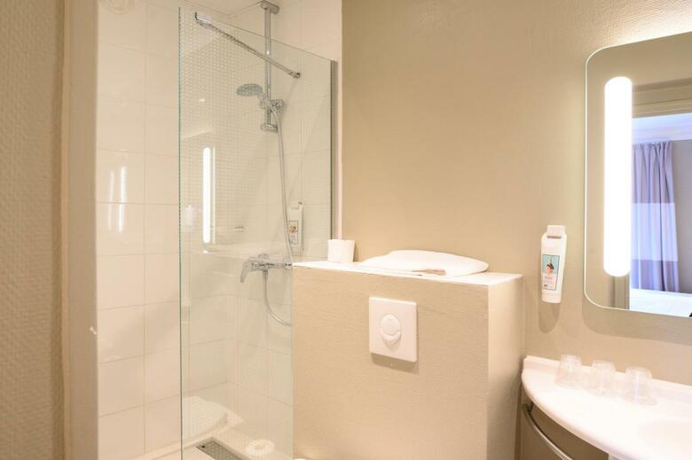 Hotel Ibis Paris Tour Montparnasse 15�me