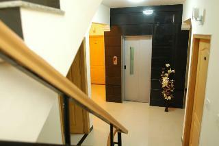 Raj Comforts Boutique Hotel