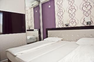 Crnogorska Ku?a Hotel  Podgorica