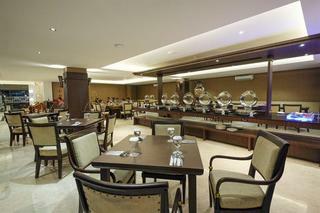 Lynn Hotel