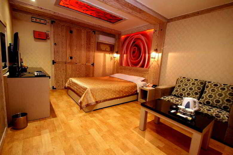 Goodstay Ej Hotel