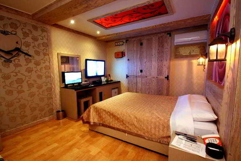 Goodstay Ej Hotel