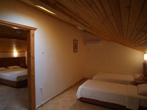 Sea Breeze Hotel And Apartments