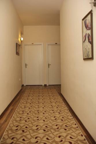 Aymini Hotel