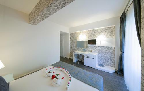 Morina Deluxe Hotel