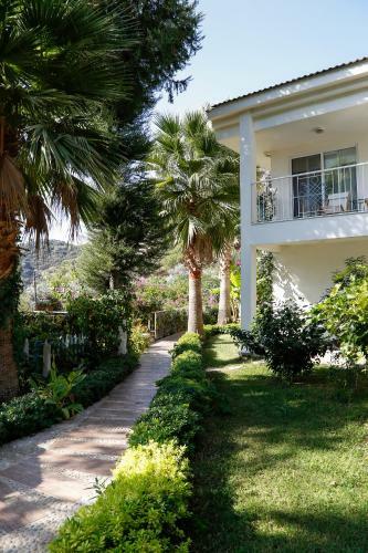 Morina Deluxe Hotel