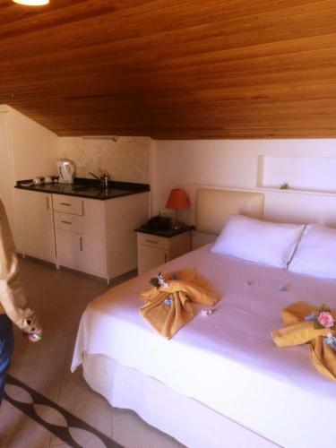 Nicholas Heights Deluxe Suite Hotel