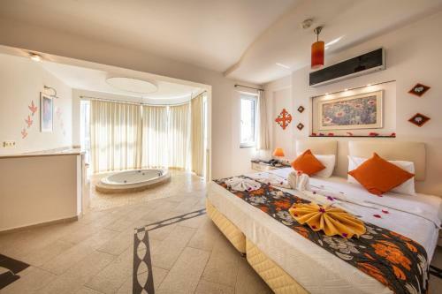 Nicholas Heights Deluxe Suite Hotel