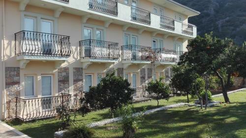 Mavruka Hotel