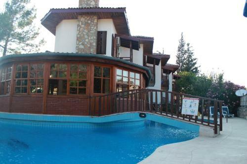 Elze Hotel
